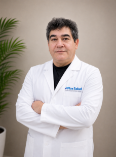 Dr. Yamir Santos